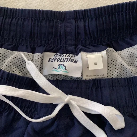 NWT Men’s Navy board shorts - Picture 2 of 5